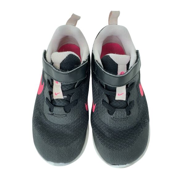 Nike Revolution 6 Running‎ Shoes Unisex Kids Sz 10 Black Mesh Low Top DD1094-007 - Picture 4 of 9